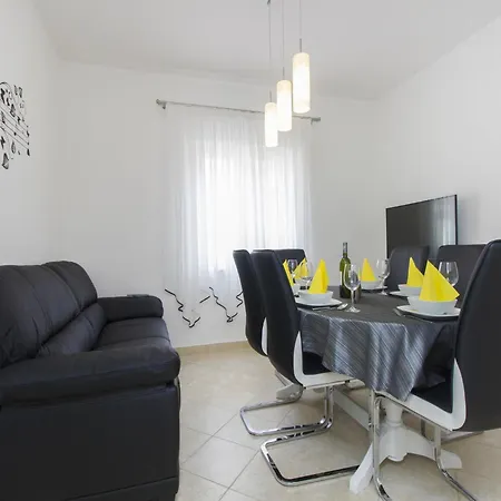 Poolside 빌라 Grebaštica