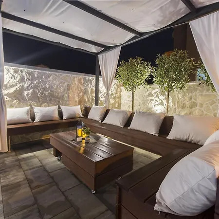 Poolside Grebaštica