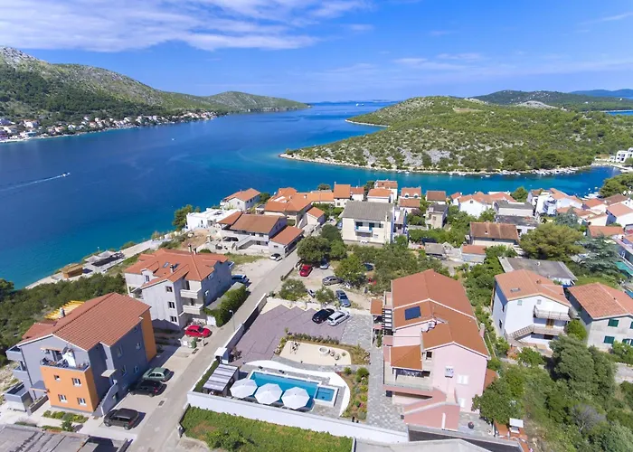 Villa Poolside Grebaštica
