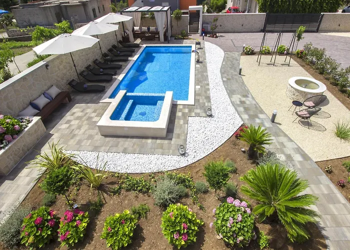 Poolside Villa Grebaštica